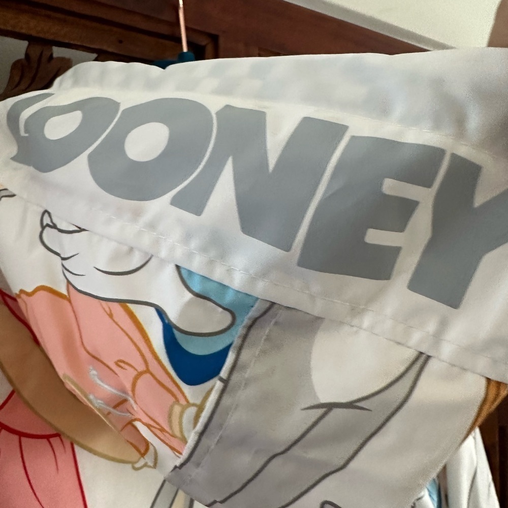 ✔️#9 Brand new with tags Members only Looney tunes windbreaker - Picture 8 of 12